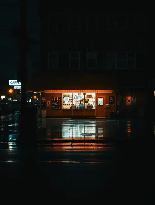 雨夜便利店 - 桃花视频在线观看巨幕影厅 雨夜便利店 影片封面
